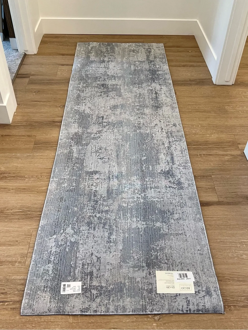 NEW Gertmenian Regio Runner Rug 2’7”x8’